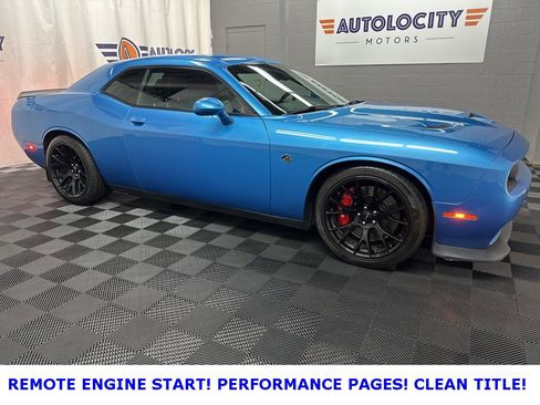 Used 2016 Dodge Challenger SRT Hellcat image 1