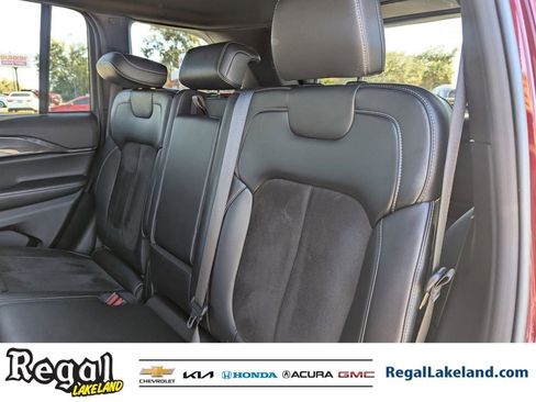 Used 2022 Jeep Grand Cherokee Altitude image 15