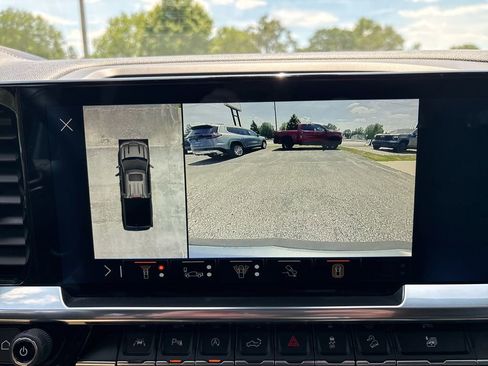 Used 2024 Chevrolet Silverado 1500 LTZ AWD/4WD image 26