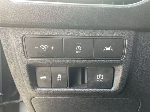 Used 2023 Hyundai Sonata SE w/ Preferred Accessory Package image 32