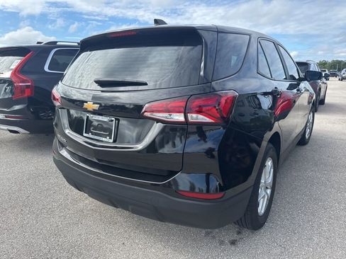 Used 2022 Chevrolet Equinox LS image 3