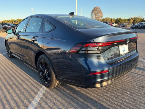 Used 2025 Honda Accord SE image 6