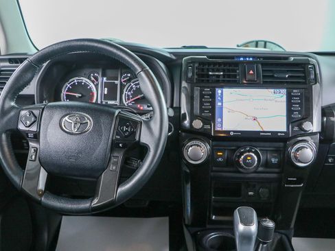 Used 2022 Toyota 4Runner TRD Off-Road Premium w/ Moonroof Package AWD/4WD image 17