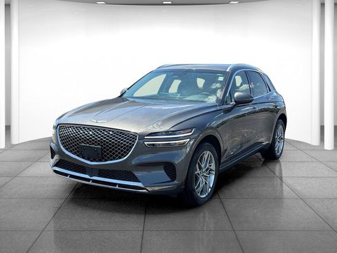 Used 2025 Genesis GV70 2.5T AWD/4WD image 3