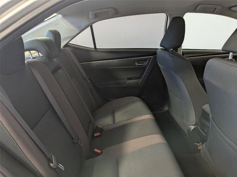 Used 2018 Toyota Corolla LE image 20