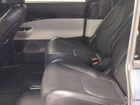 Used 2024 Kia Carnival SX Prestige FWD image 19