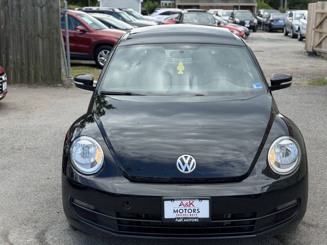 Used 2012 Volkswagen Beetle 2.5 FWD image 4