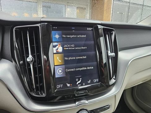 Used 2019 Volvo XC60 T5 Momentum w/ Advanced Package AWD/4WD image 27