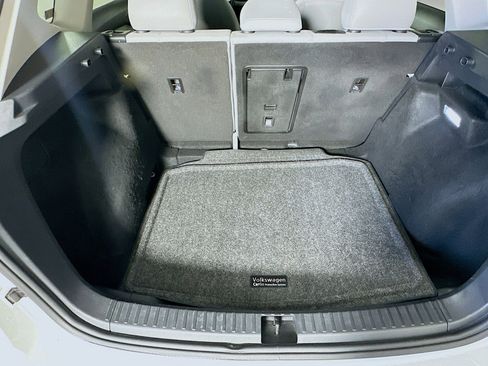 Used 2024 Volkswagen Taos SE image 28