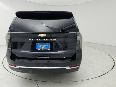 Used 2025 Chevrolet Suburban LT w/ Comfort Package RWD image 6