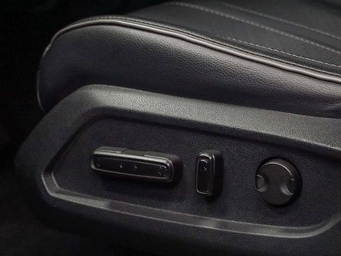 Used 2023 Honda Pilot Elite image 25
