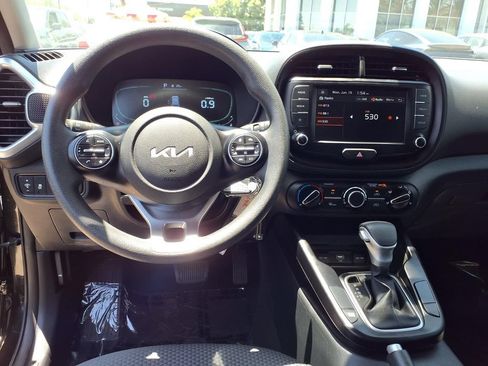 Certified 2023 Kia Soul LX w/ Option Group 015 FWD image 9