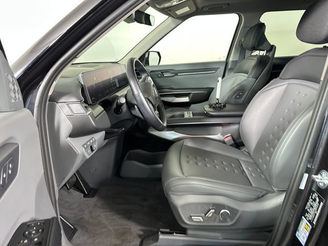 Used 2024 Kia EV9 Wind AWD/4WD image 13