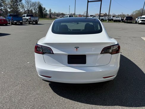 Used 2023 Tesla Model 3 Standard Range image 6
