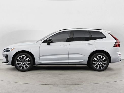 Certified 2024 Volvo XC60 B5 Plus w/ Climate Package AWD/4WD image 4