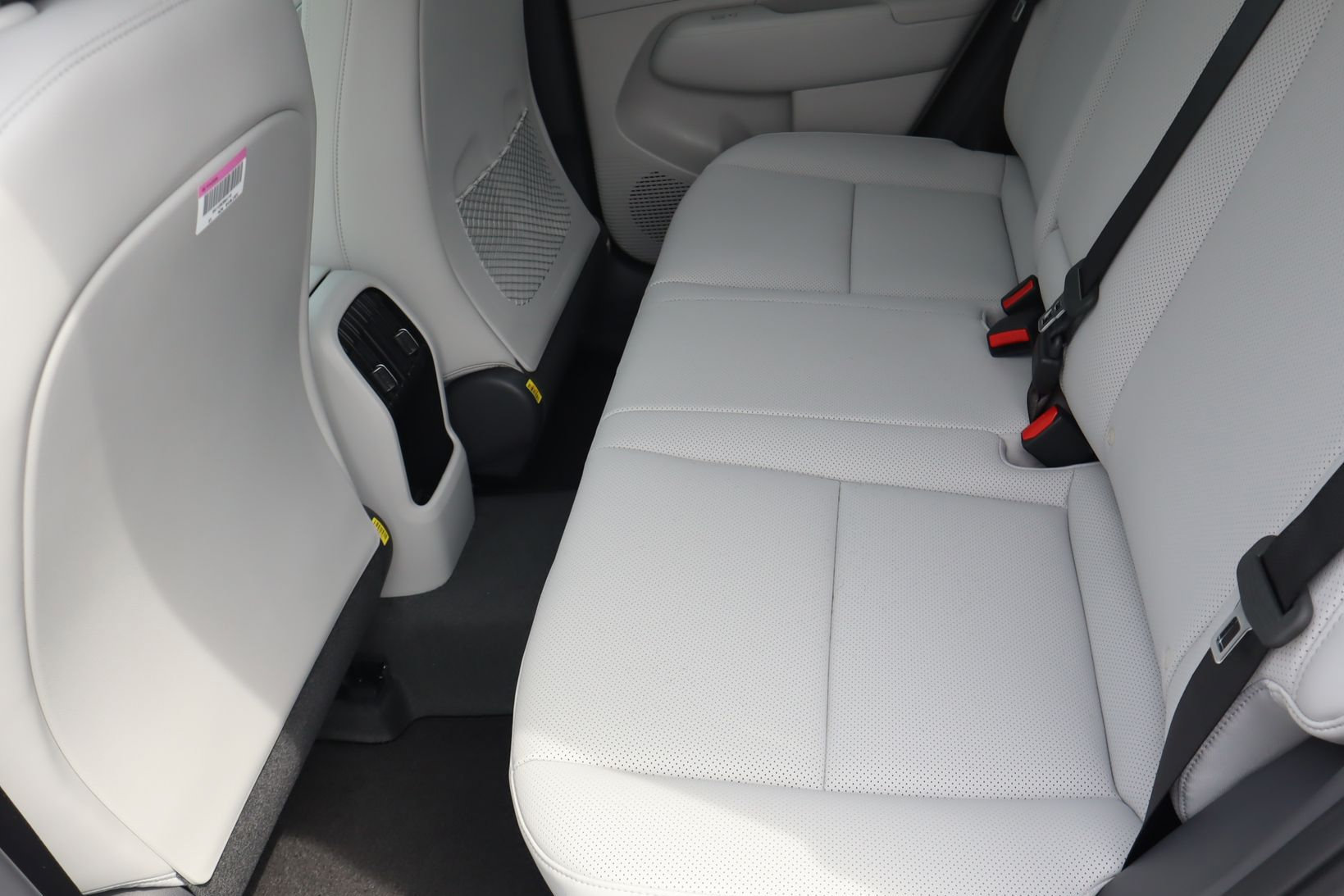 New 2027 Hyundai Kona Limited FWD image 18