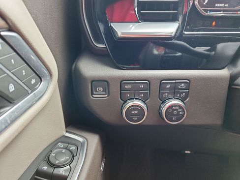 Certified 2025 GMC Sierra 1500 SLT w/ SLT Premium Package AWD/4WD image 24