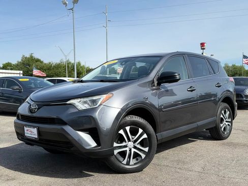 Used 2018 Toyota RAV4 LE w/ All Weather Liner Package FWD image 11