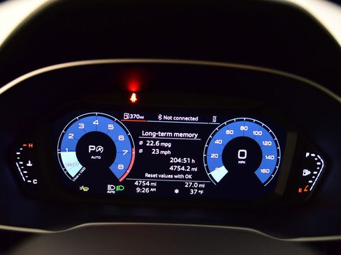 Used 2025 Audi Q3 2.0T Premium w/ Convenience Package image 15