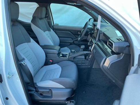 Certified 2025 Toyota Tacoma TRD Sport image 19