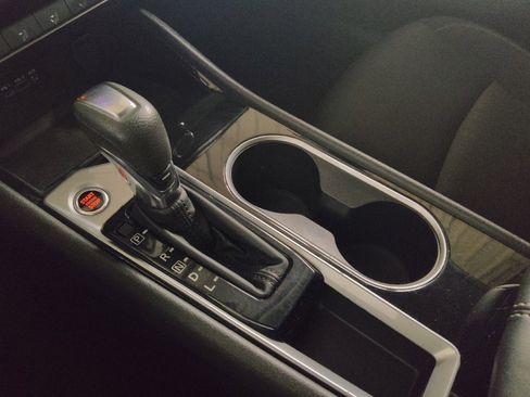 Used 2024 Nissan Altima 2.5 SV image 26