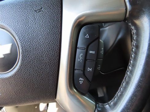 Used 2017 Chevrolet Express 2500 image 19