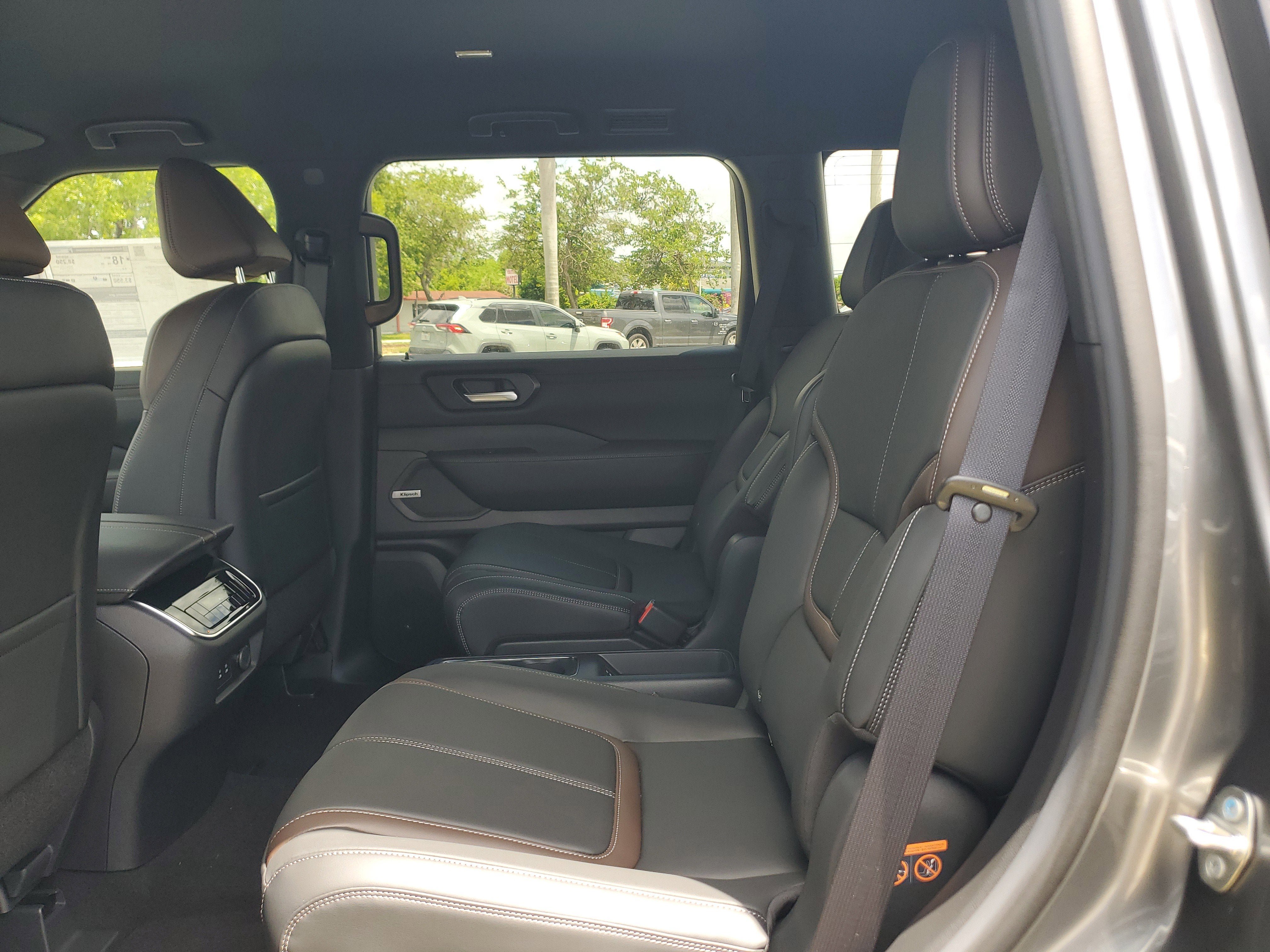 New 2025 Nissan Armada SL w/ Captain's Chari Seat Package RWD image 8