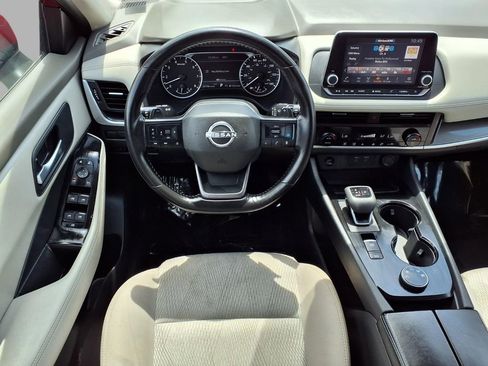 Used 2025 Nissan Rogue SV AWD/4WD image 4