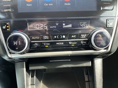 Used 2019 Subaru Outback 2.5i Premium image 18