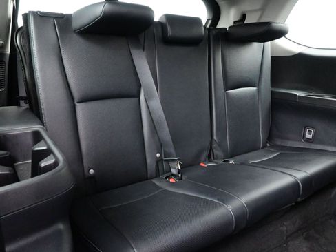 Used 2025 Toyota Grand Highlander Platinum image 17