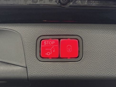 Used 2022 Mercedes-Benz GLC 300 image 17