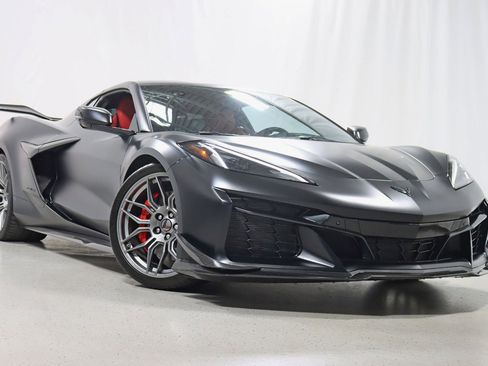 Used 2025 Chevrolet Corvette Z06 RWD image 7