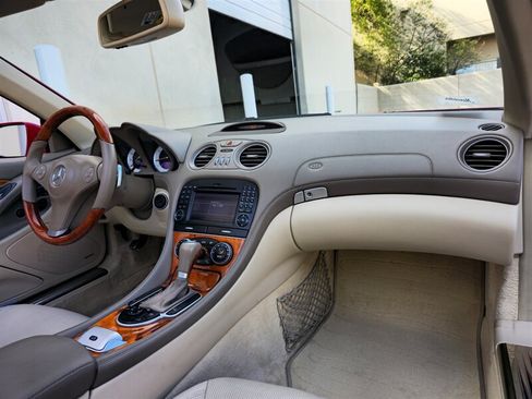 Used 2009 Mercedes-Benz SL 550 image 29