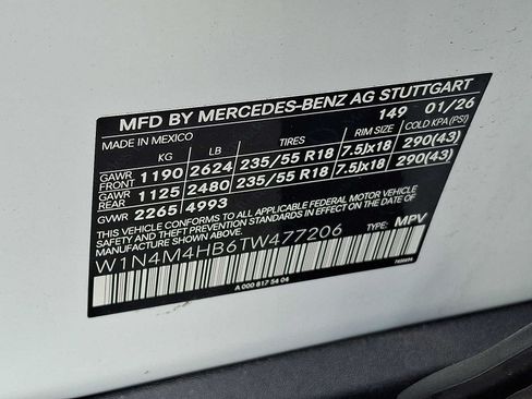 Used 2026 Mercedes-Benz GLB 250 4MATIC image 25