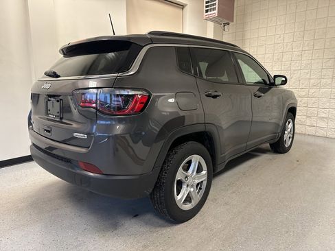 Used 2023 Jeep Compass Latitude w/ Convenience Group image 41