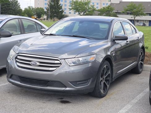 Used 2014 Ford Taurus SEL w/ Equipment Group 201A AWD/4WD image 8