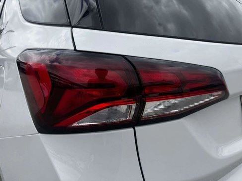 Used 2022 Chevrolet Equinox LT FWD image 15