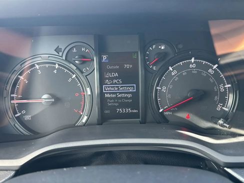 Used 2021 Toyota 4Runner SR5 AWD/4WD image 11