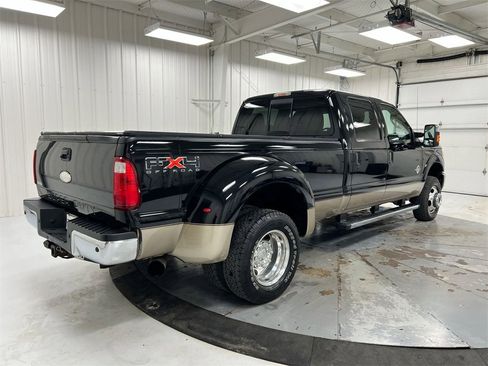 Used 2011 Ford F350 Lariat w/ Lariat Interior Pkg image 3