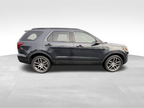 Used 2017 Ford Explorer Sport w/ Equipment Group 401A image 4