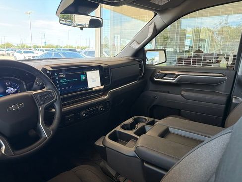 Used 2025 Chevrolet Silverado 1500 RST AWD/4WD image 8