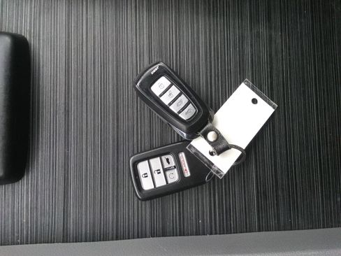 Used 2019 Honda Pilot Touring image 30