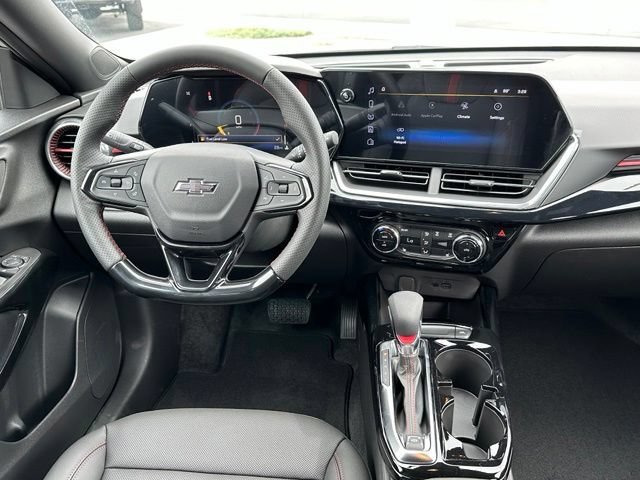 Used 2026 Chevrolet Trax RS FWD image 22