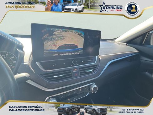 Used 2023 Nissan Altima 2.5 SV w/ SV Premium Package image 16