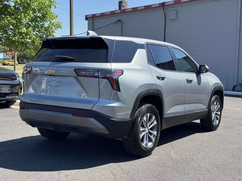 Used 2026 Chevrolet Equinox LT FWD image 21