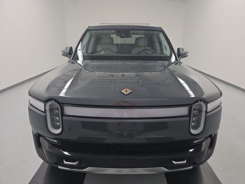 Used 2024 Rivian R1T Adventure AWD/4WD image 8