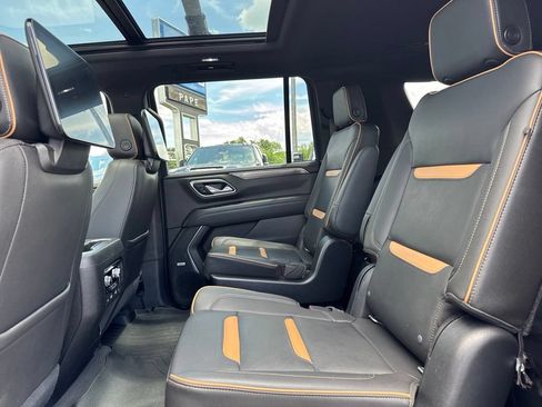 Used 2021 GMC Yukon XL AT4 w/ Rear Media and Nav Package AWD/4WD image 17