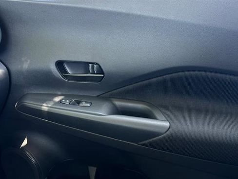 New 2025 Nissan Kicks Play S image 17