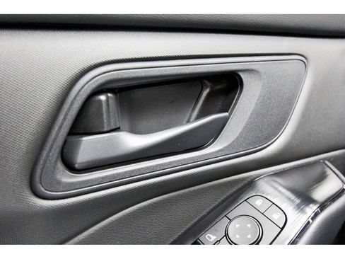 Certified 2025 Nissan Rogue S image 18