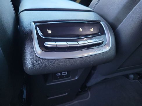 Used 2025 Cadillac XT6 Premium Luxury w/ Technology Package image 21